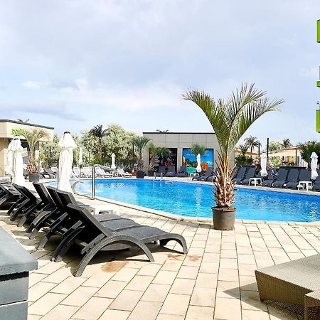 Maya Apartment- Spa N Pools Beach Resort Mamaia Exterior foto