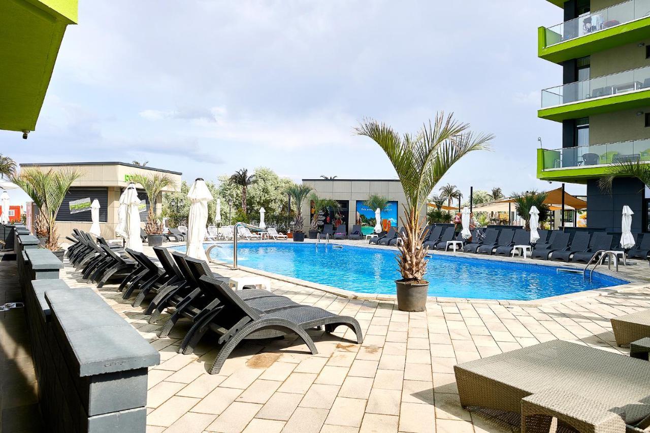 Maya Apartment- Spa N Pools Beach Resort Mamaia Exterior foto